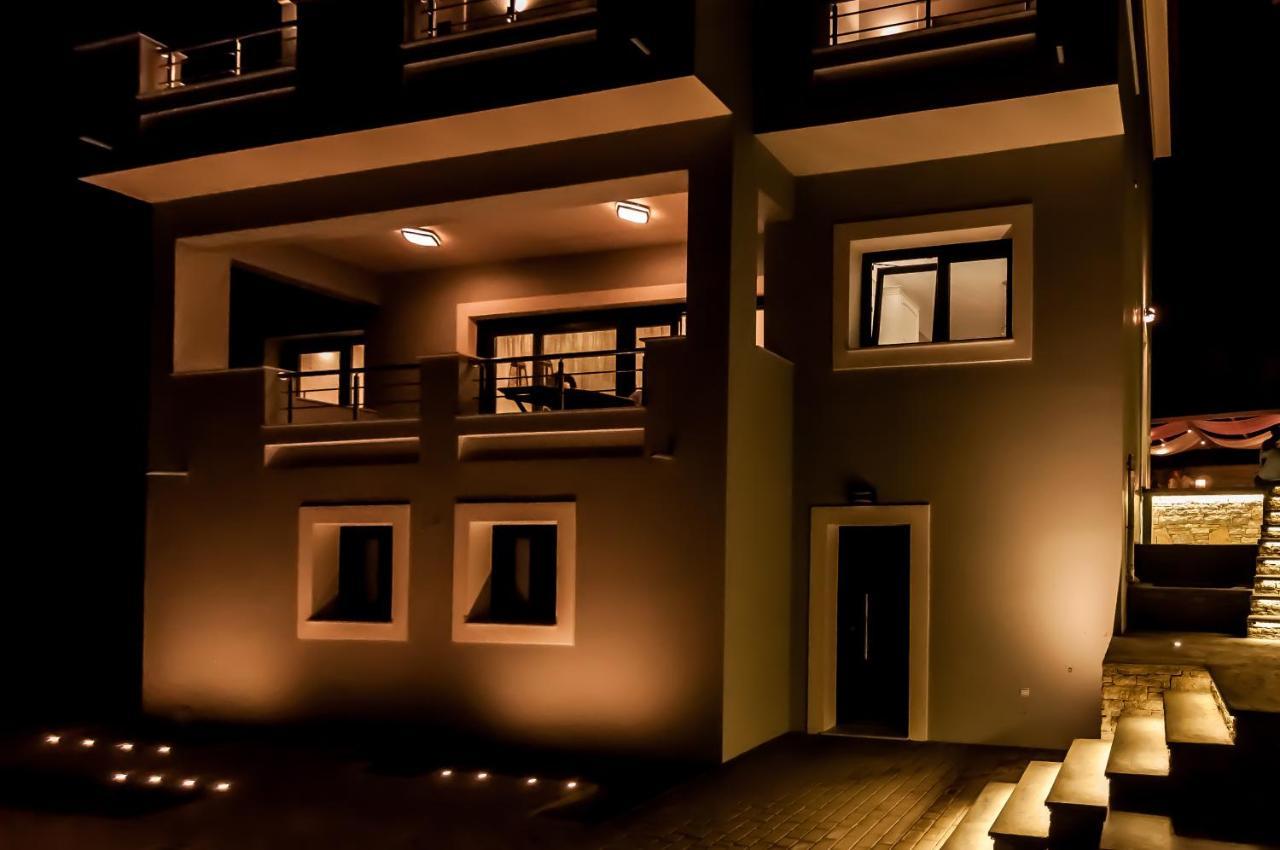 Tania Samos Villa